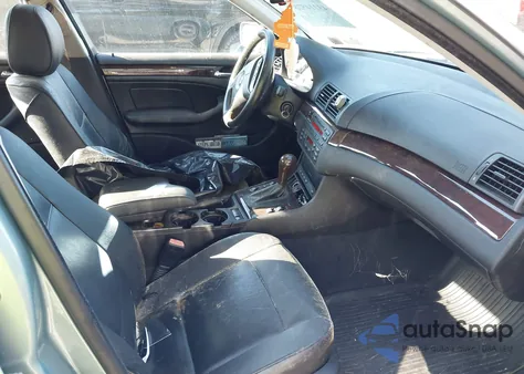 2004 BMW 330 Xi из США, поврежденный, VIN WBAEW53484PN35152